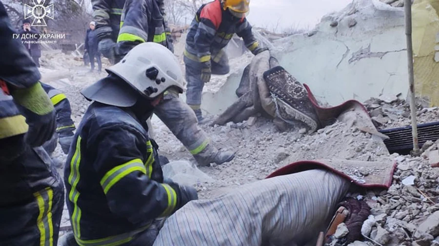 Five people killed in Lviv Oblast in Russian night attack