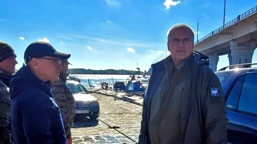 Антонівський міст і переправа росіян у Херсоні зазнали удару – медіа