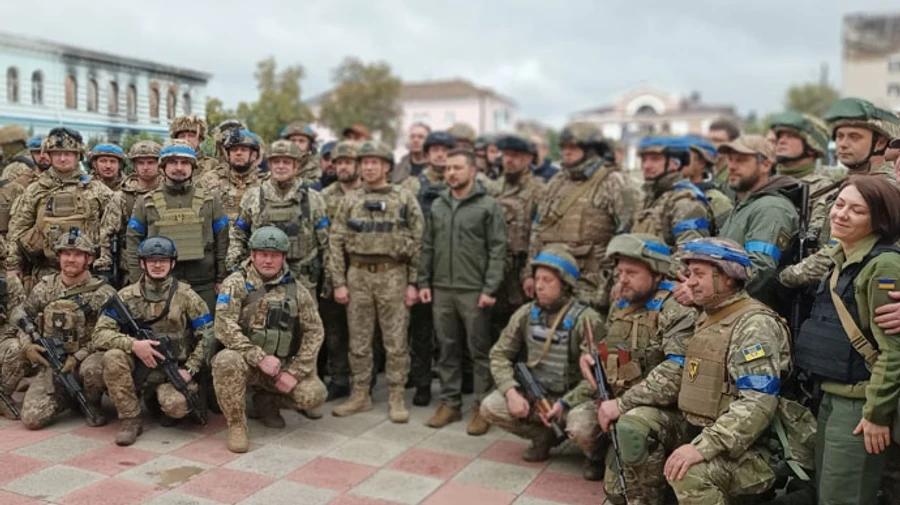 Zelenskyy arrives in recently liberated city of Izium