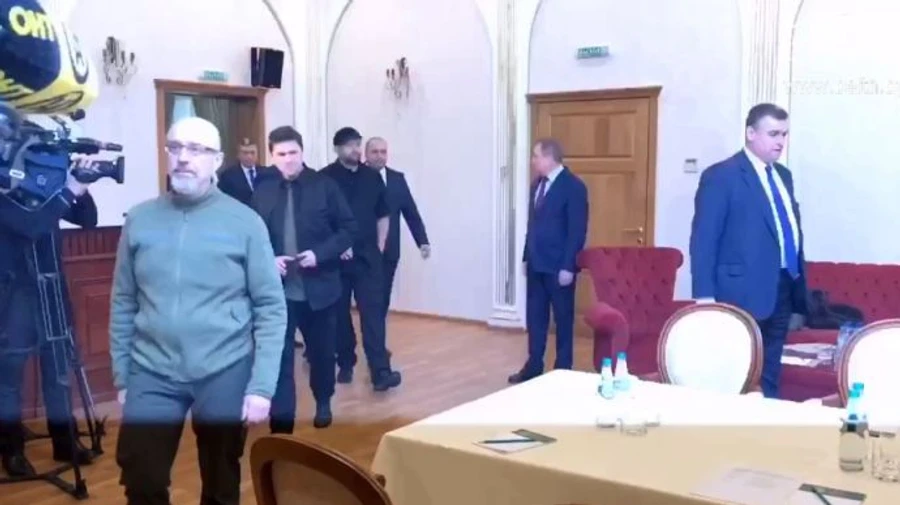 Переговоры делегаций Украины и России начались 