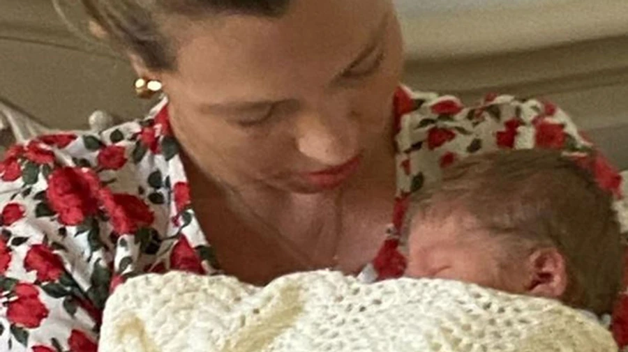 Премьер Британии назвал сына в честь врачей, которые вылечили его от коронавируса