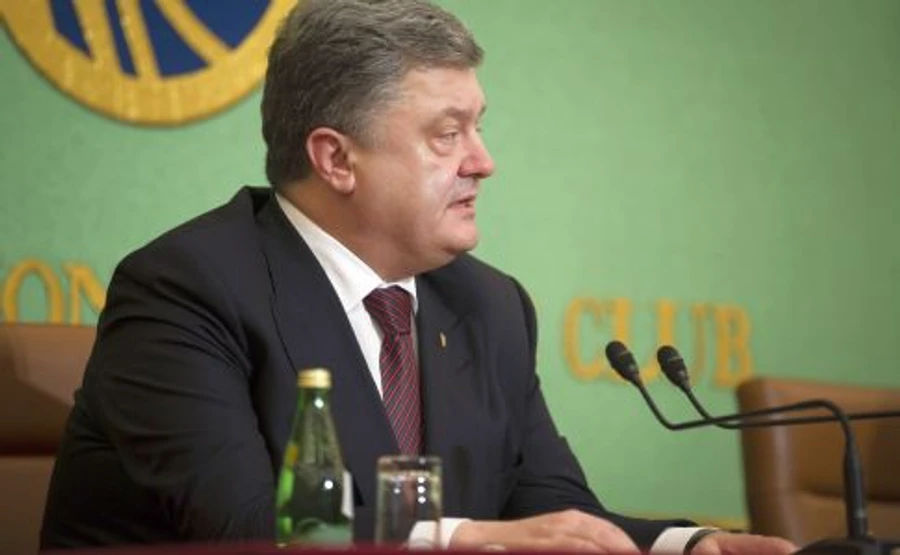 Порошенко відокремлює себе від інших учасників офшорного скандалу