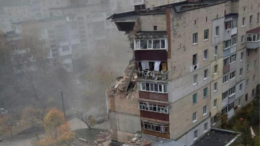 Через вибух газу обвалилася багатоповерхівка у Хмельницькому: 5 постраждалих