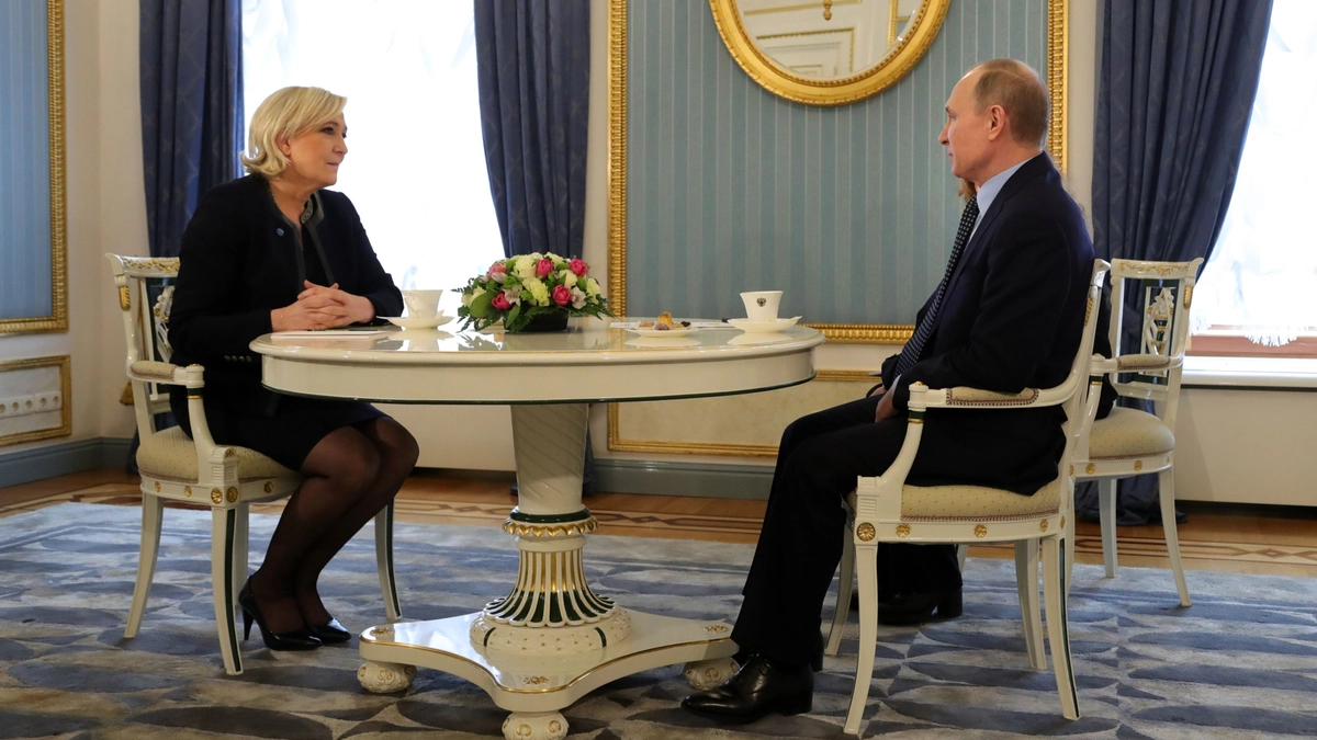 Ле Пен підтримала запрошення Путіна на саміт G20