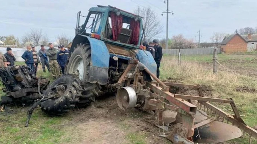 Киевщина: в деоккупированном селе трактор наехал на российскую мину