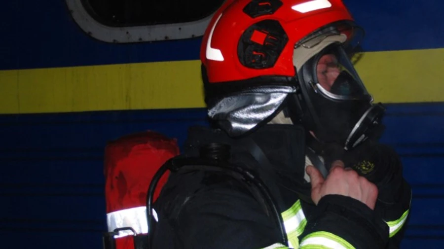 На железнодорожном вокзале Львова загорелся вагон с пассажирами