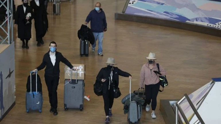 ВОЗ призывает не вводить запреты на путешествия из-за штамма Omicron