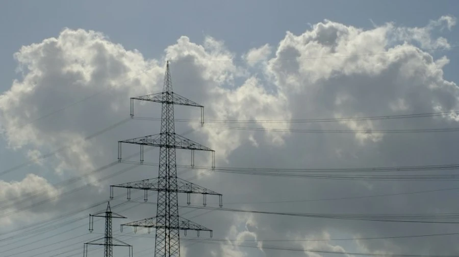 Из-за непогоды обесточены около ста населенных пунктов