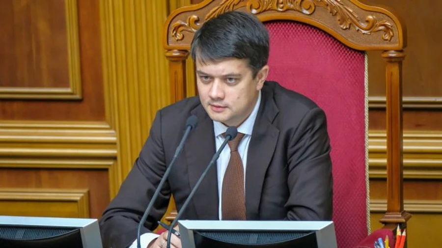 Разумков созывает третее внеочередное заседание на этой неделе, будет 2 вопроса