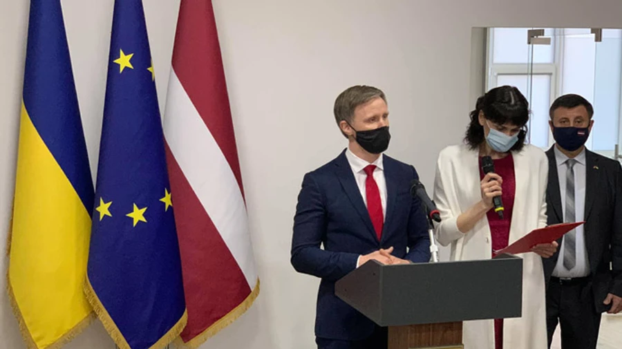 Перша європейська держава відкрила почесне консульство на Донбасі