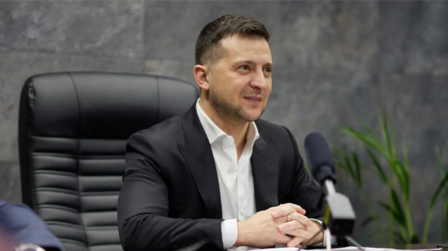 Президентский рейтинг Зеленского немного вырос, но соперники не отстают 