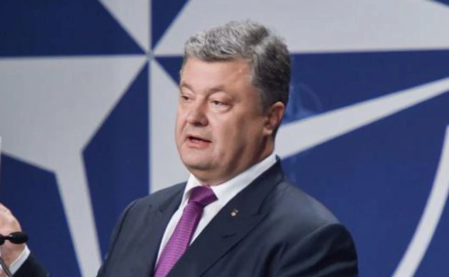 Порошенко обіцяє найближчим часом провести референдум