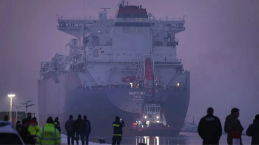 Drone strikes on refineries are forcing Moscow to increase crude oil exports, Reuters says