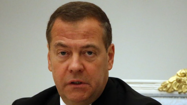 Медведєв виправдовується перед Трампом: Росія не має наміру передавати Ірану ядерну зброю