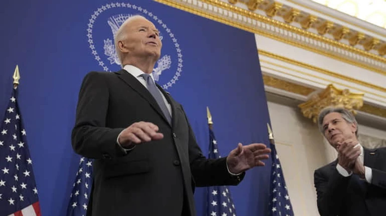 Останній санкційний удар Байдена: як США намагаються зупинити нафтовий експорт Росії