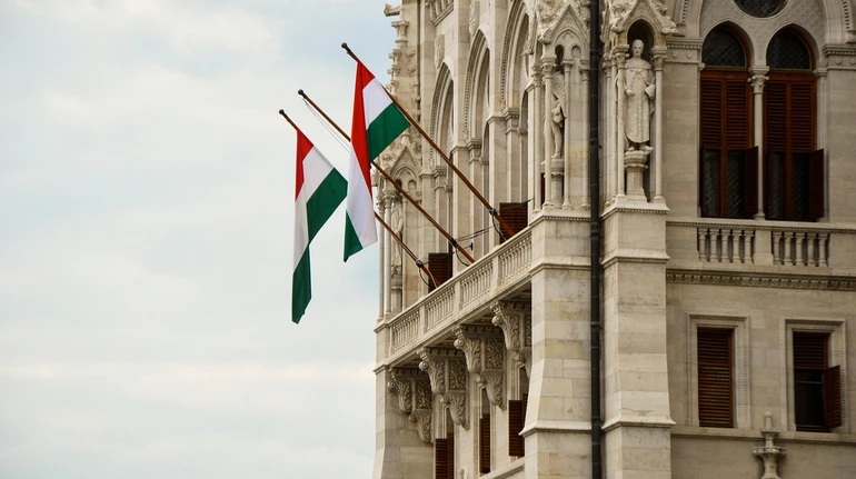 Угорщина заблокувала в ЄС альтернативу рішення про репараційну позику для України