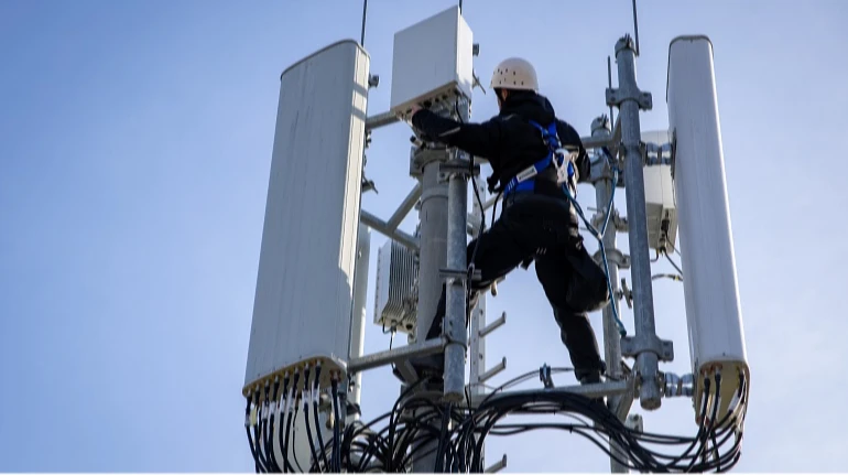 В російському Петербурзі знову вимкнули мобільний інтернет