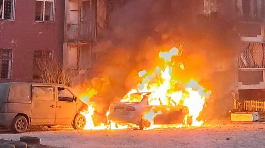 Росіяни вдарили по Чернігову: дрон влучив у багатоповерхівку