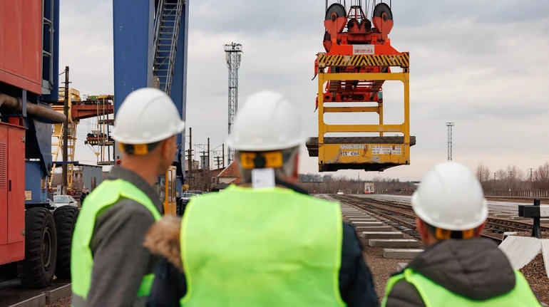 На Закарпатті почав роботу модернізований інтермодальний термінал