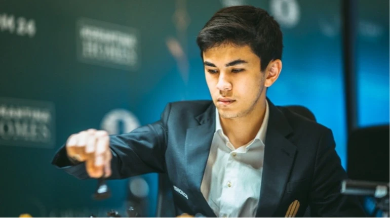 Узбекистанець Сіндаров достроково виграв шаховий турнір претендентів