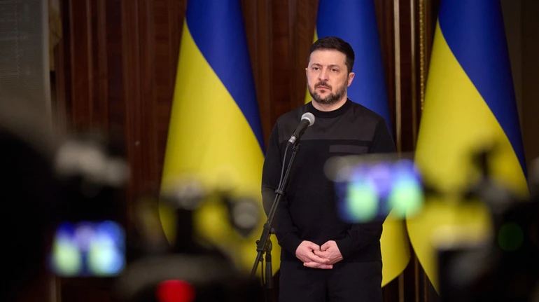 Зеленский намекнул, что в Москве опасаются дронов на параде к 9 мая