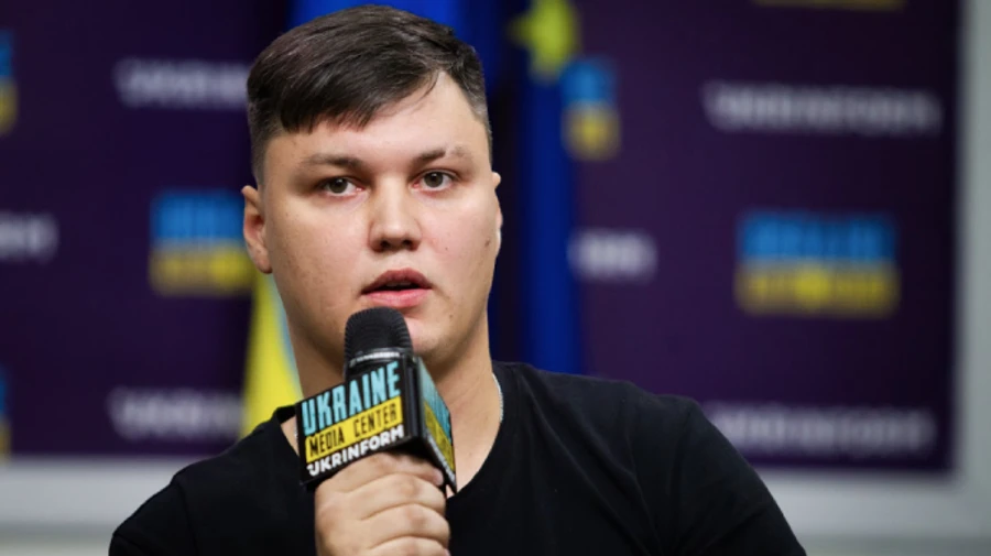 Russian pilot who flew Mi-8 helicopter to Ukraine will get half a million dollars