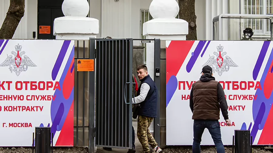 Кремль пытается показать благоприятные условия для привлечения в армию добровольцев – ISW