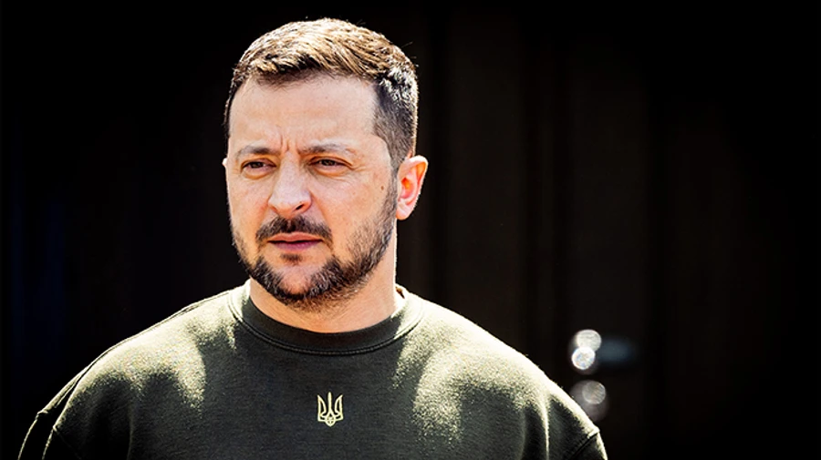 Zelenskyу holds Staff meeting: Ground Forces commander reports halt of Russian advance on multiple fronts