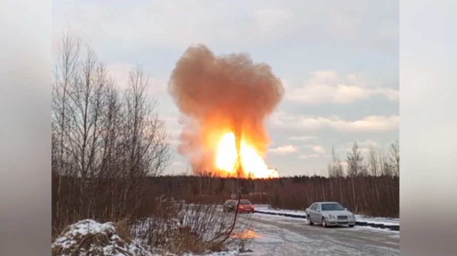 Біля Санкт-Петербурга палає газопровід