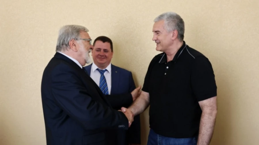 Сенатора з Чехії, який їздив до окупованого Криму, можуть позбавити мандата