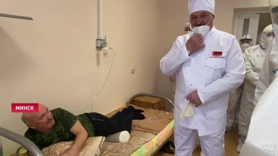 Лукашенко собирается вакцинировать украинцев: готовит палатки со Спутником