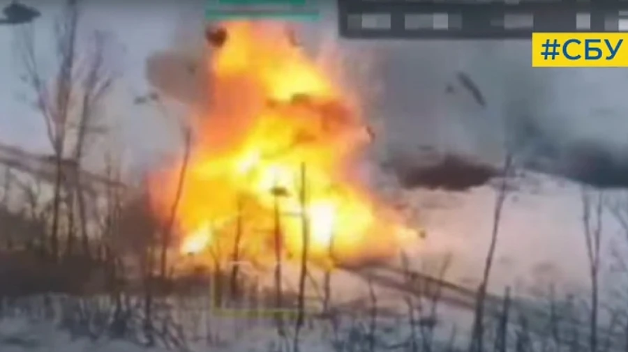 Ukraine's Security Service hits Russian radar system and equipment – video