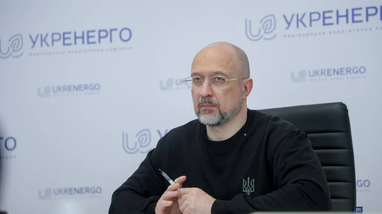 Шмыгаль поручил улучшить передачу электроэнергии с Запада на Восток страны