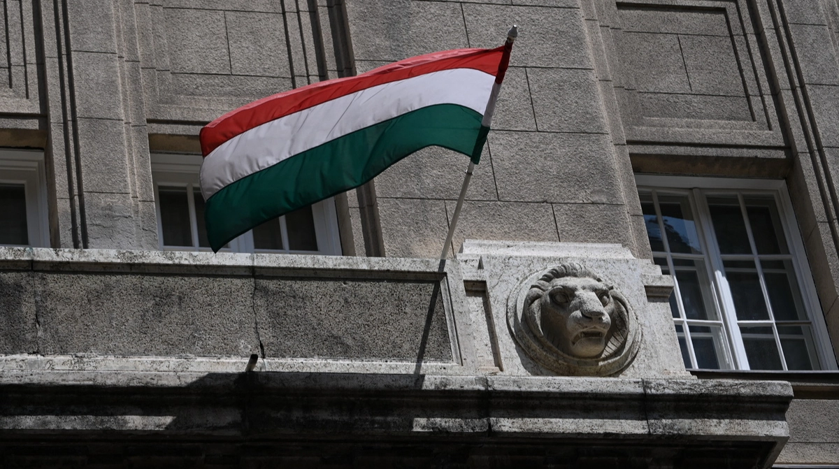 Угорщина згортає війська, які мали захищати від "української загрози"