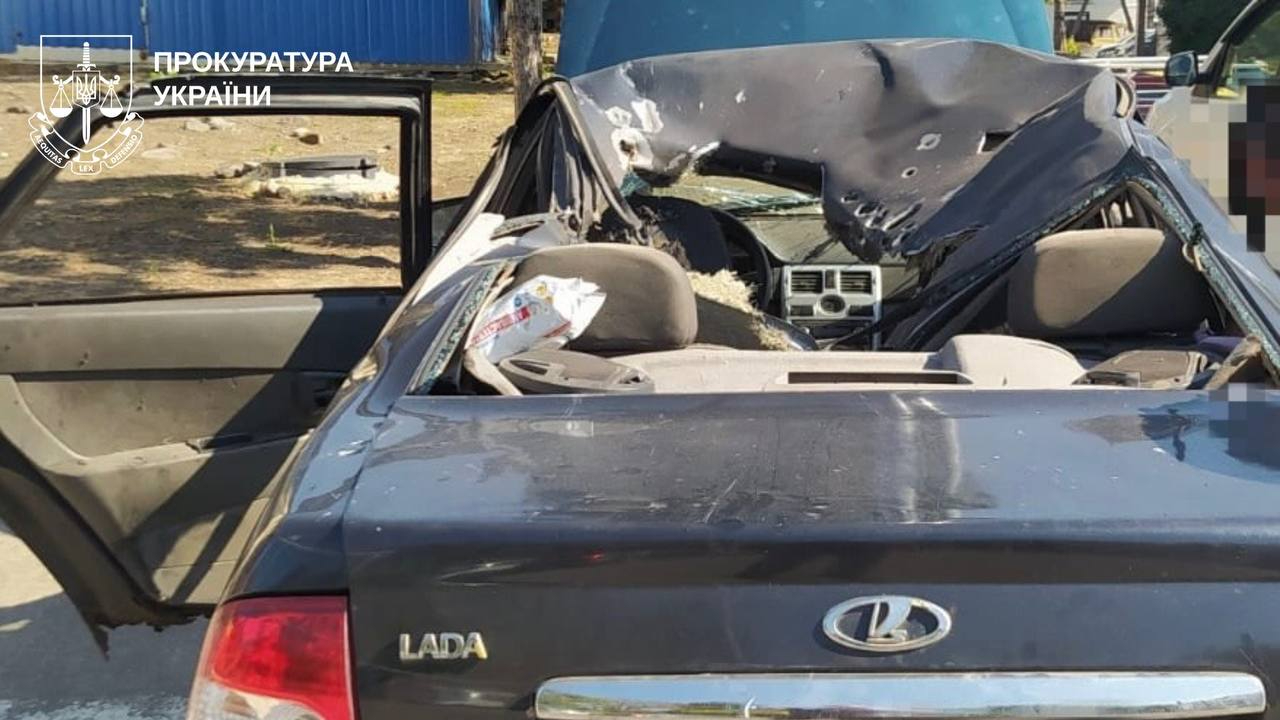 На Харківщині російський FPV-дрон вдарив по цивільному авто, постраждав чоловік