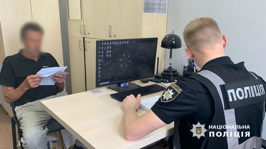 Напад агресивних пенсіонерів на волонтерку в Києві: затримали другого хулігана