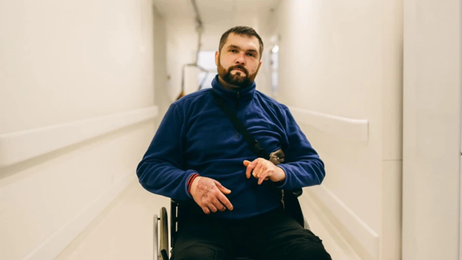 I felt my body burning: story of defender whose car was hit by anti-tank missile – photo