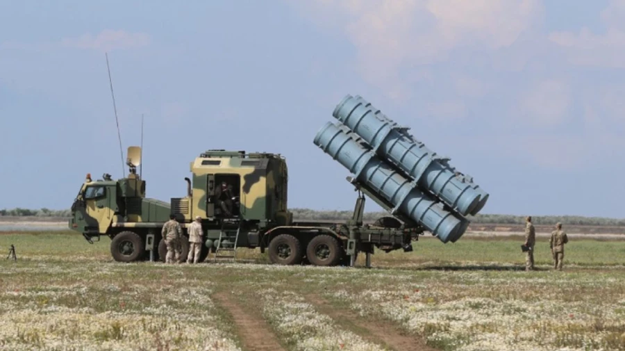 Минобороны до конца года закупит ракетные комплексы Нептун и расставит их вдоль моря