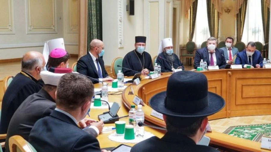 Церкви готові долучитися до пропаганди масок і дезінфекції