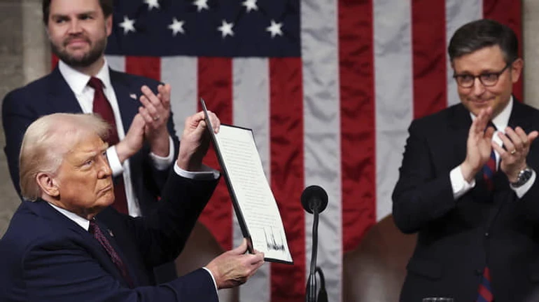 Золота ера Трампа: що президент США заявив Конгресу і який сигнал послав Україні