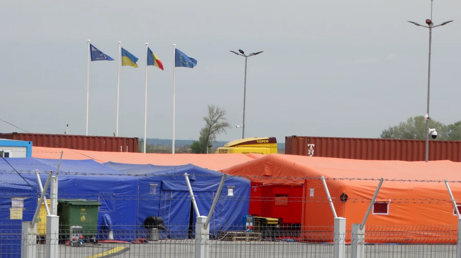 Due to the attacks of the Russian Federation on the energy system, the operation of the Dyakivtsi checkpoint on the border with Romania was suspended