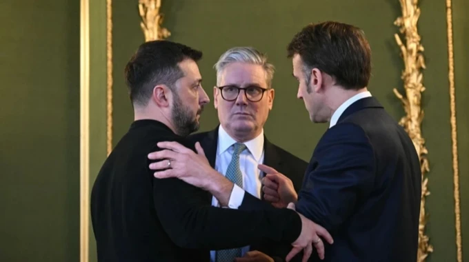 UK and France sign declaration of intent to deploy troops in Ukraine if peace deal is reached