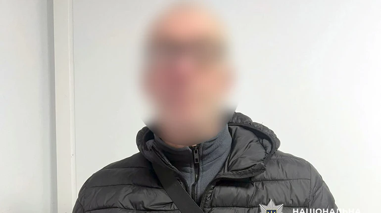 В Хмельницком полиция задержала 41-летнего водителя, который избил пешехода из-за замечания