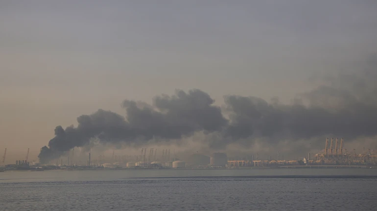 ОАЕ прагнуть силою відкрити Ормузьку протоку і готові вступити в бій – WSJ