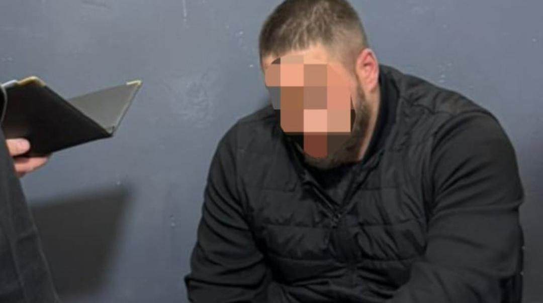 Суд відправив на гауптвахту солдата, якого підозрюють у побитті військовослужбовця 155-ї бригади