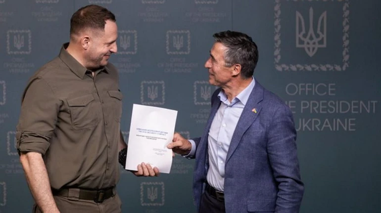 Гарантии от Ермака и Расмуссена: какой подход к безопасности Украины будет продвигать Зеленский