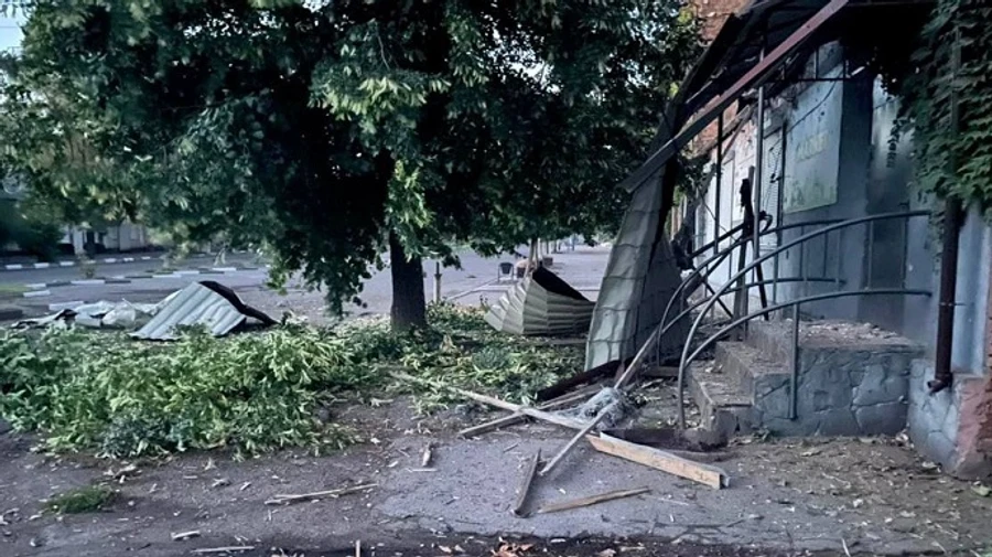 Russian forces shell Nikopol using tubed artillery