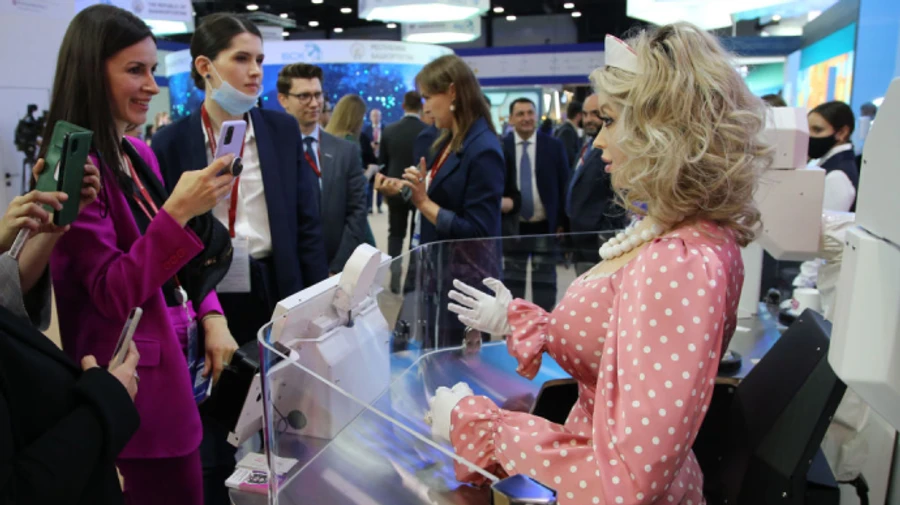 Taliban and DPR leaders are received as foreign guests at forum in St. Petersburg