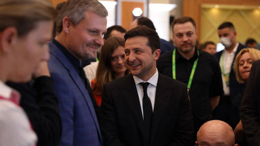 У Слузі народу'' обговорюють зміну назви партії, але офіційно заперечують