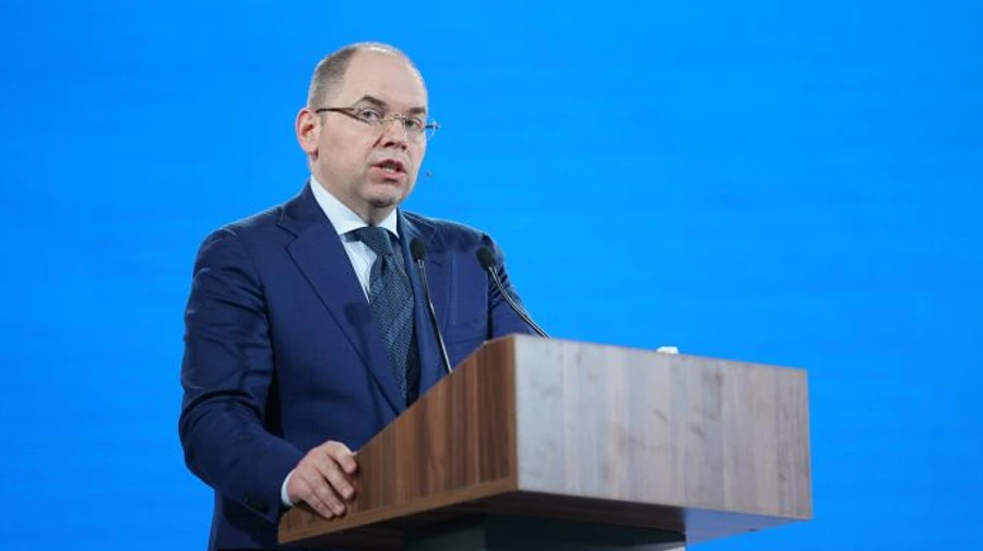 Поза чергою можуть вакцинувати Зеленського, Шмигаля та інших авторитетів - МОЗ